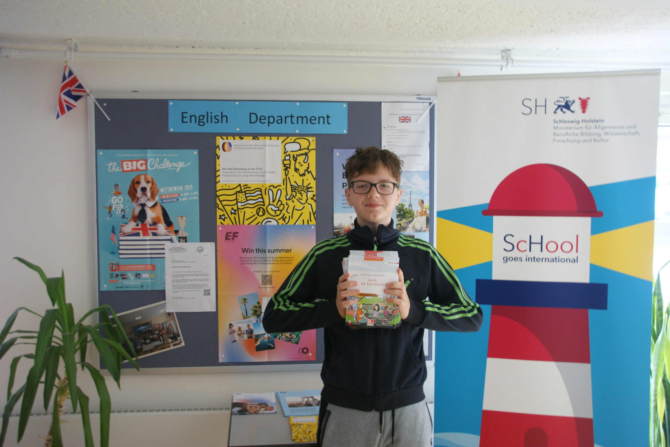Unser 6. Klässler Alans Sults gewinnt den 3. Platz bei der bundesweiten Helbling Reading Challenge!