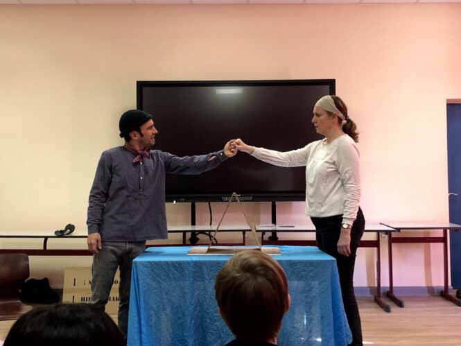 Theater op Platt: „De Fischer un sin Fru“ begeistert die Insel- un Halligschool Nordstrand