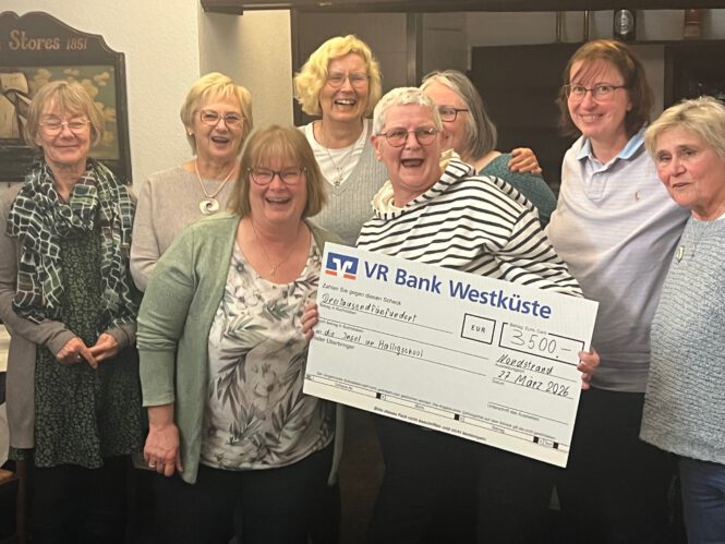 Bücherlädchen unterstützt Schulbücherei mit 3.500 Euro